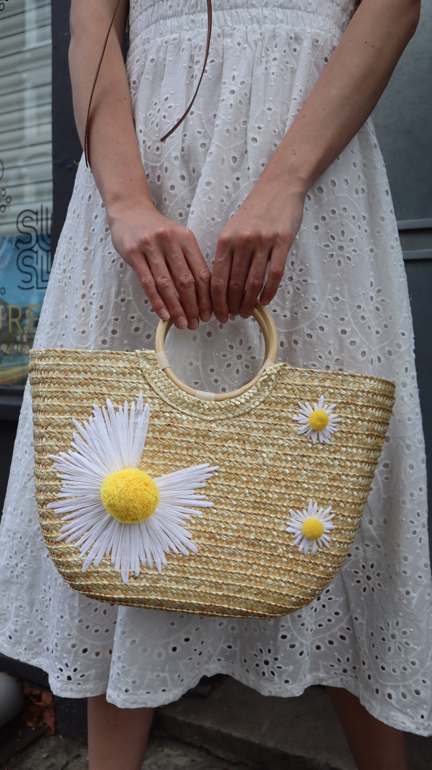 Daisy Straw Bag