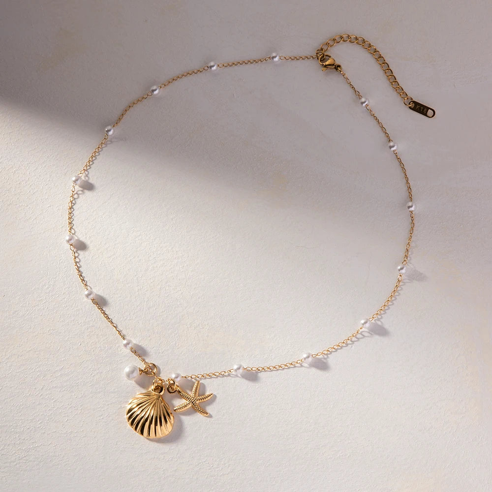 18k Gold Shell Star Necklace